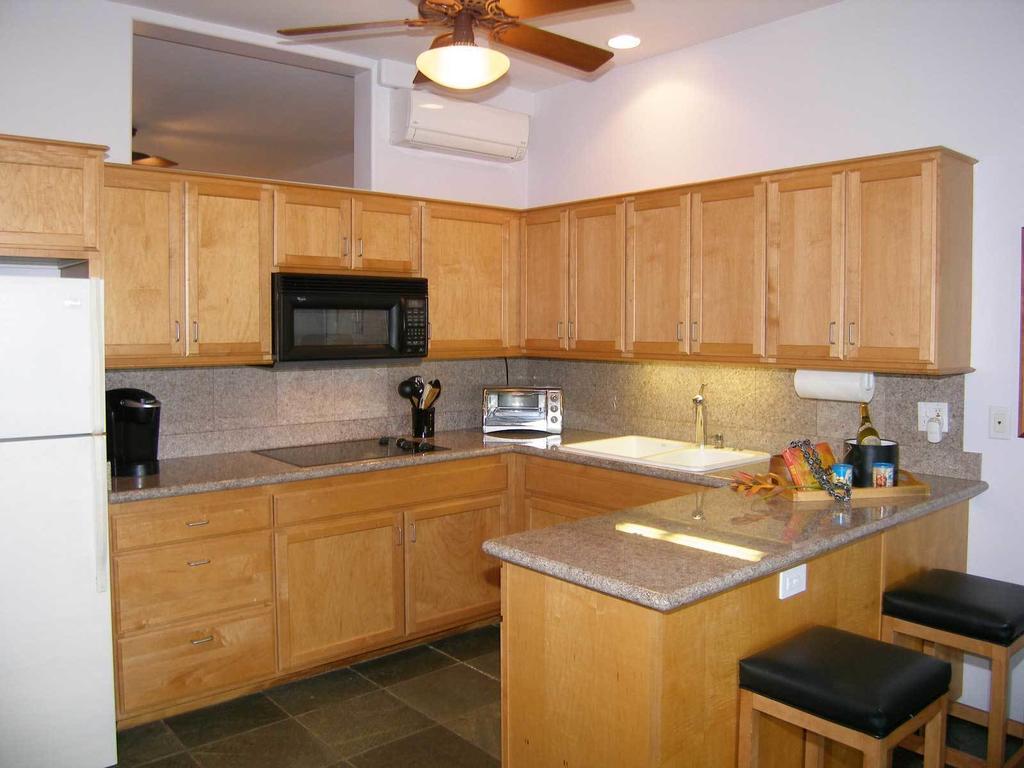 Aloha Aku Inn & Suites Кіхеї Номер фото